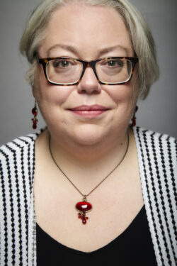 photo of Lisa Holdsworth